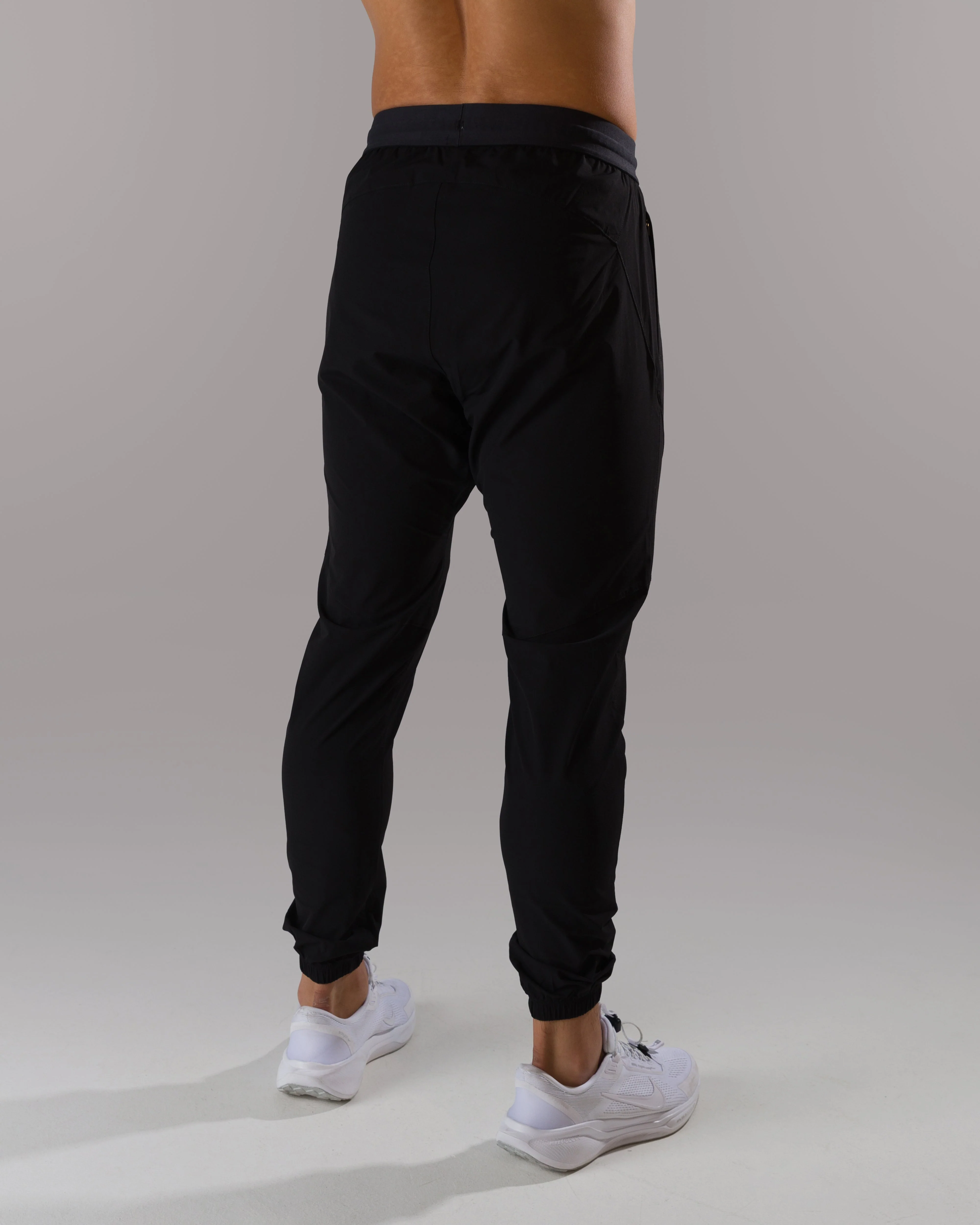 Apex Jogger - Black - Image 3