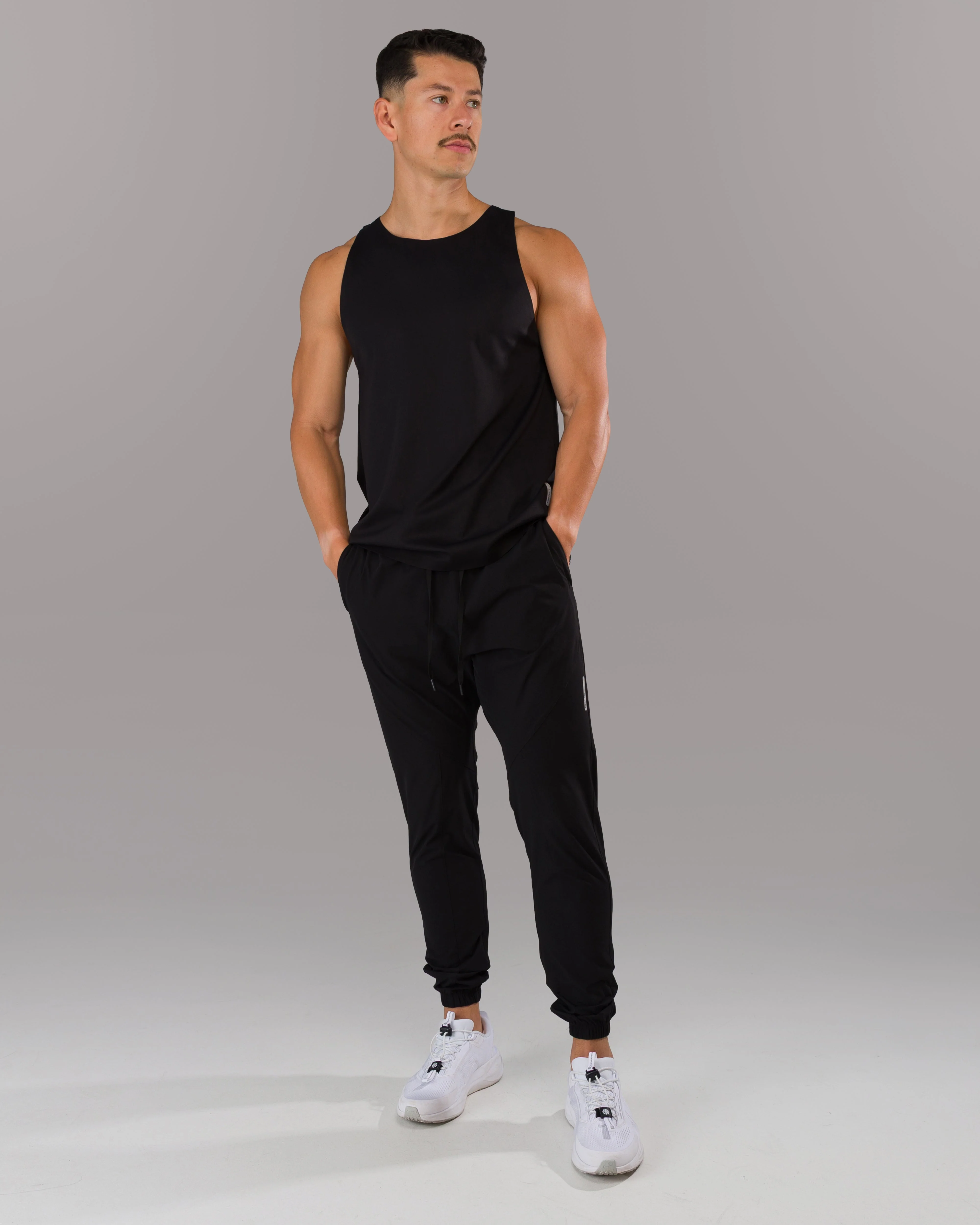 Apex Jogger - Black - Image 4