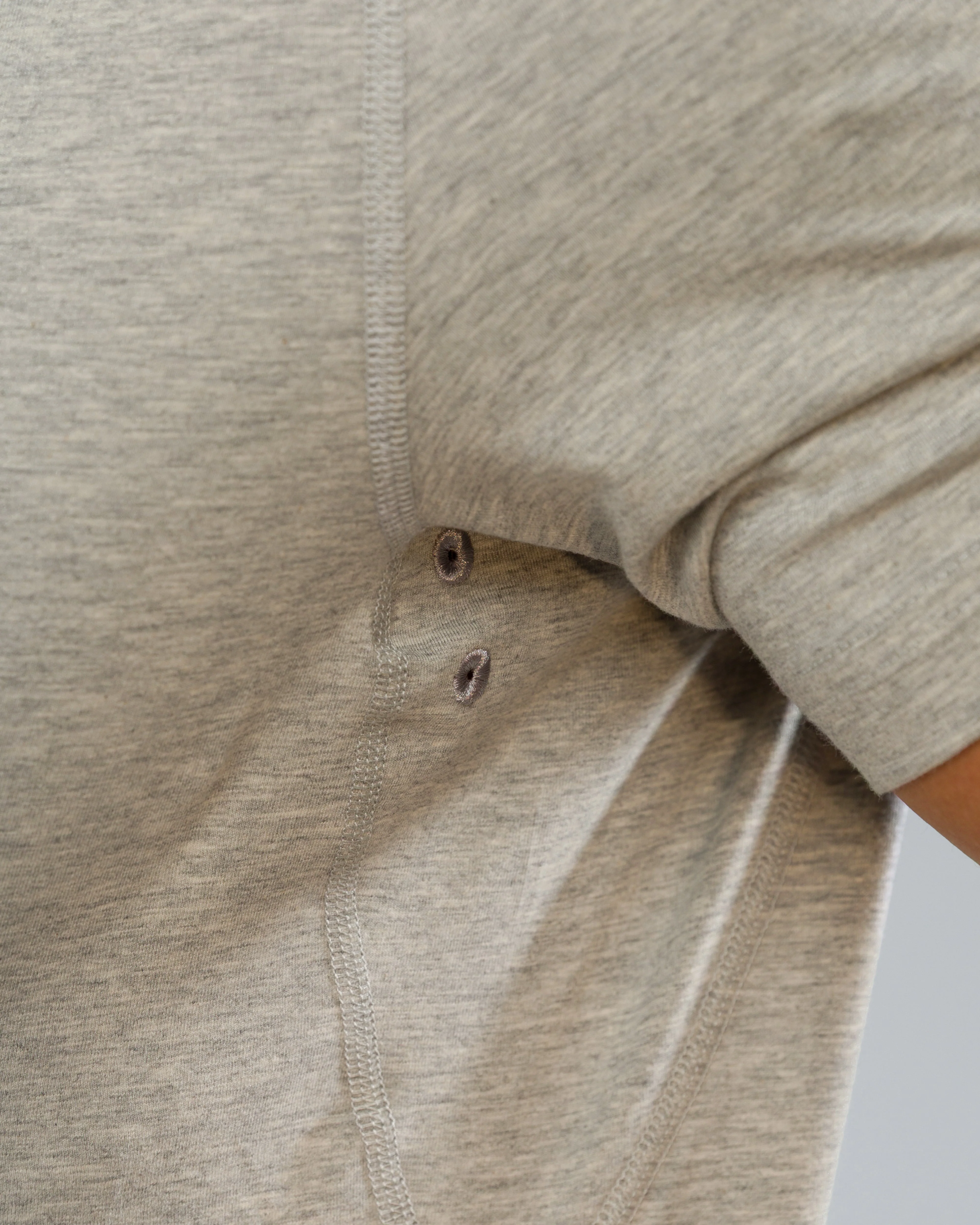 Momentum Tee - City Dust - Image 5