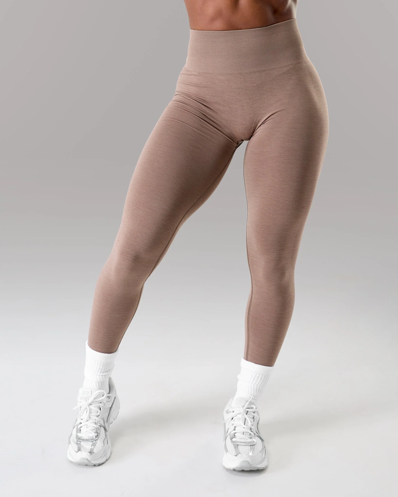 Amplify Ultra-High Rise Legging - Mocha - Image 3