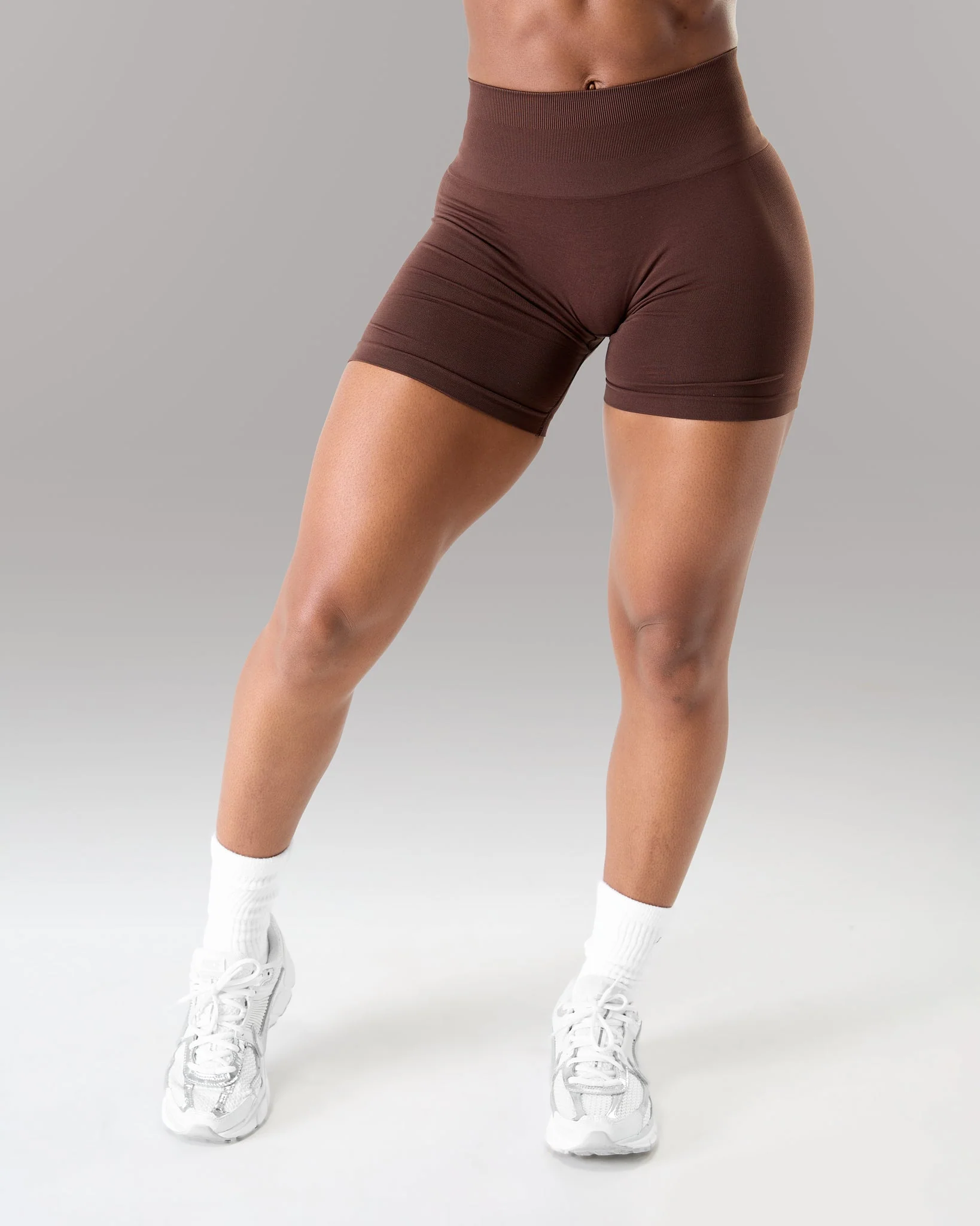 Amplify Mid Rise Short - Espresso - Image 3