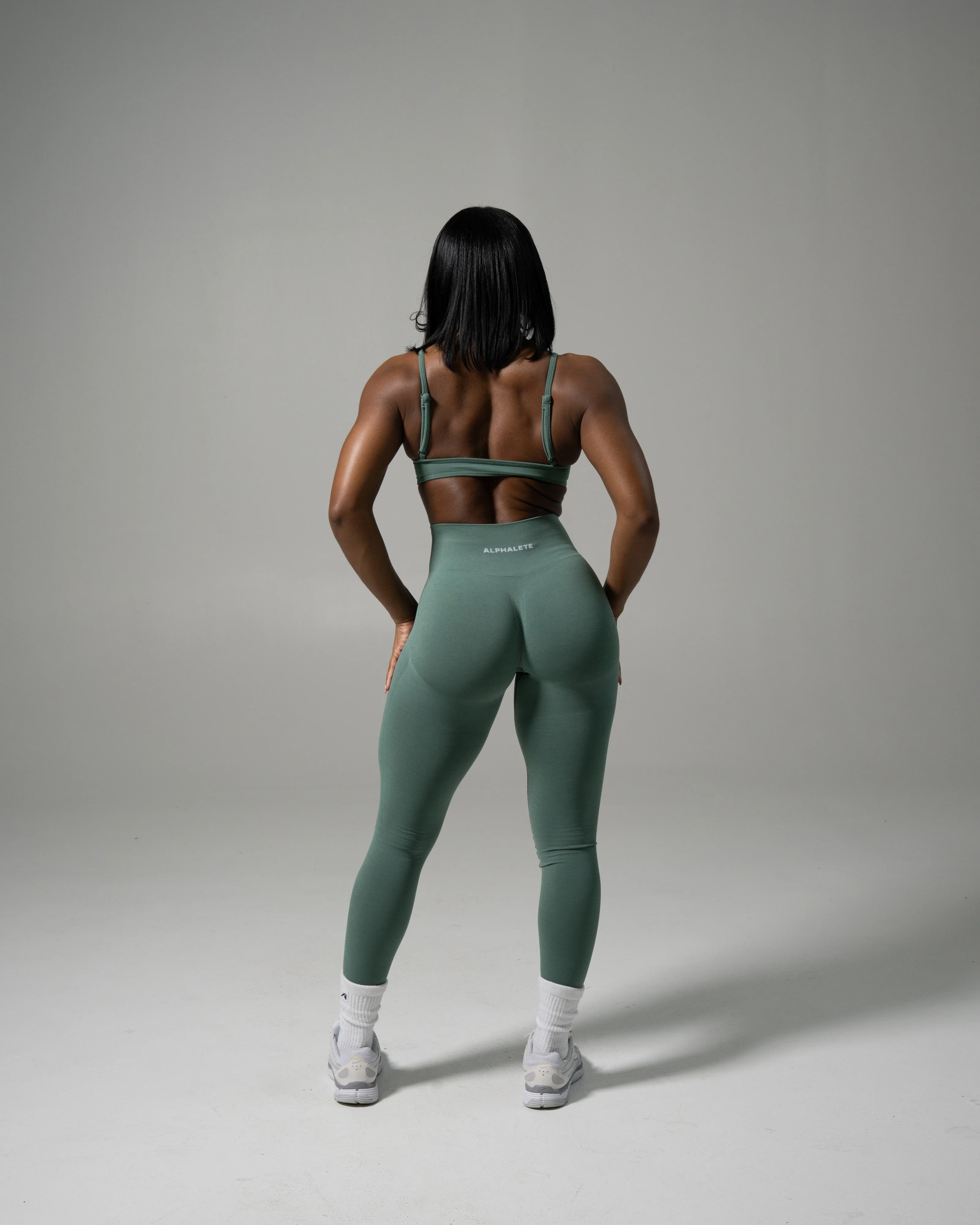 Pump Mid Rise Legging - Juniper Green - Image 4