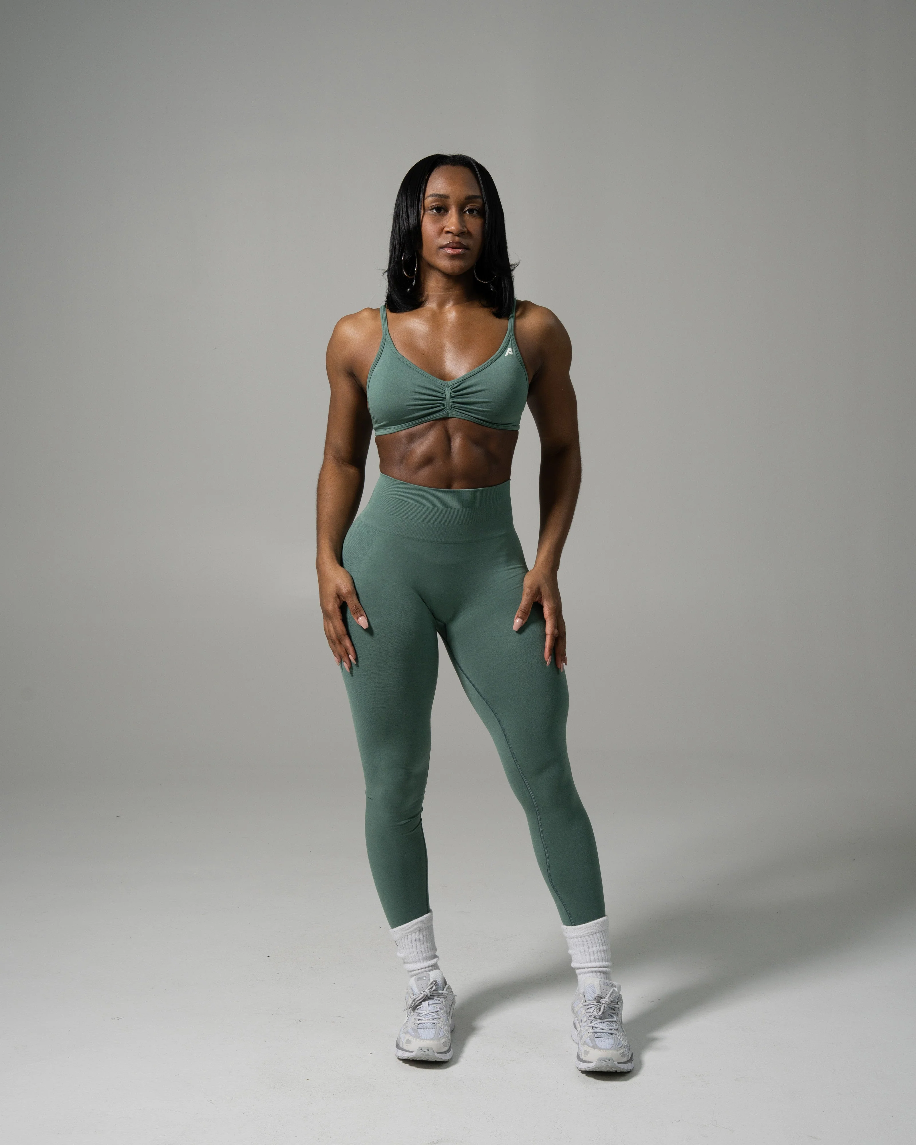 Pump Mid Rise Legging - Juniper Green - Image 5